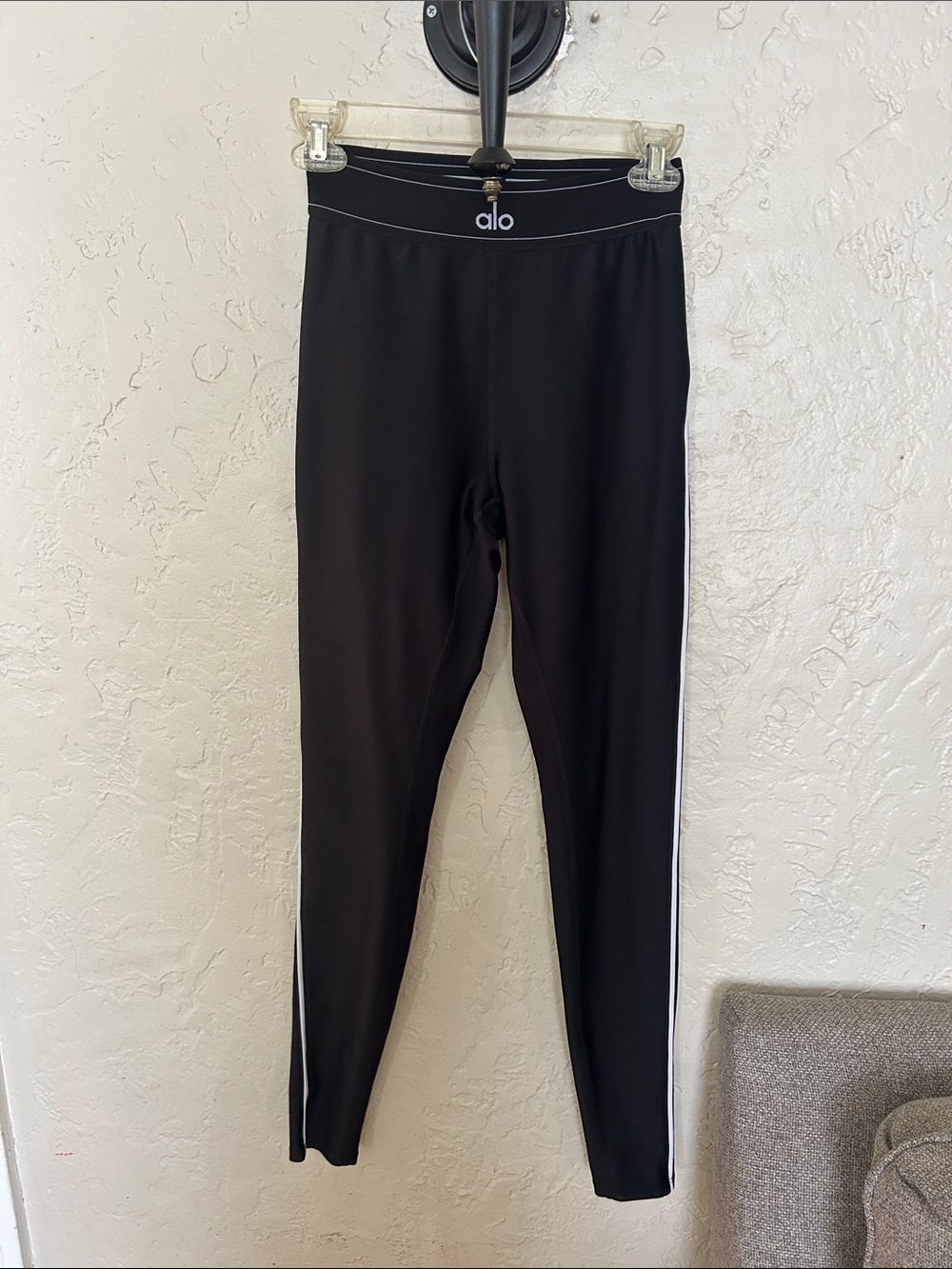 ALO Yoga Airlift High-Waist Suit Up Legging